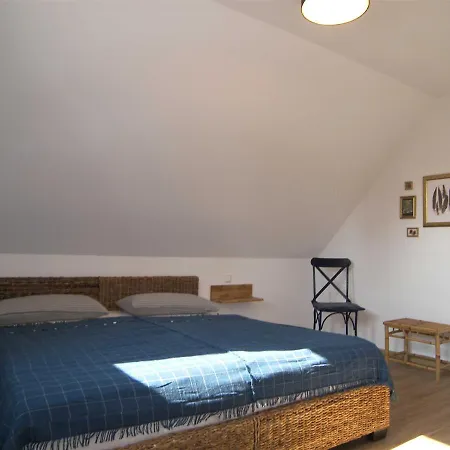 Hubertus Mit 2 Schlafzimmern Und Balkon شقة *