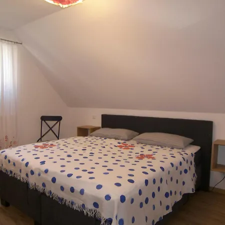 Apartment Hubertus Mit 2 Schlafzimmern Und Balkon
