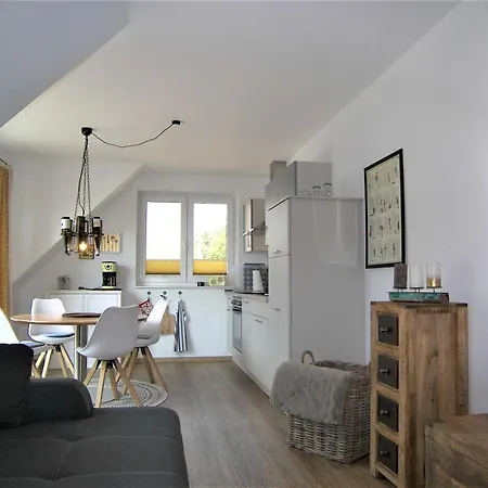 Hubertus Mit 2 Schlafzimmern Und Balkon * Kolpinsee