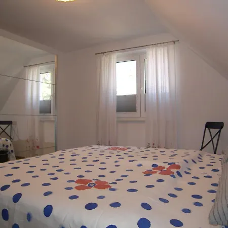 شقة Hubertus Mit 2 Schlafzimmern Und Balkon